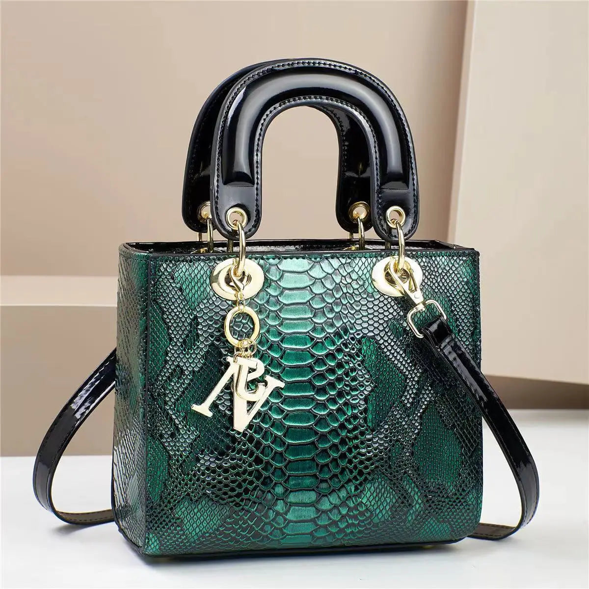 Bolsa Feminina Estilo Balde | Couro Premium - ZAUVELLE