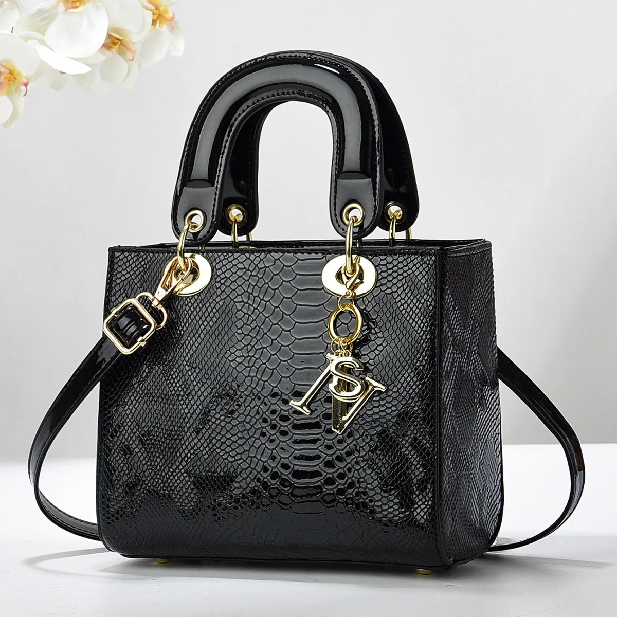 Bolsa Feminina Estilo Balde | Couro Premium - ZAUVELLE