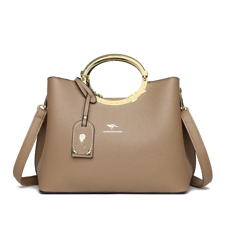 Bolsa Grande Feminina de Couro - Couro Macio e Design Luxuoso - ZAUVELLE