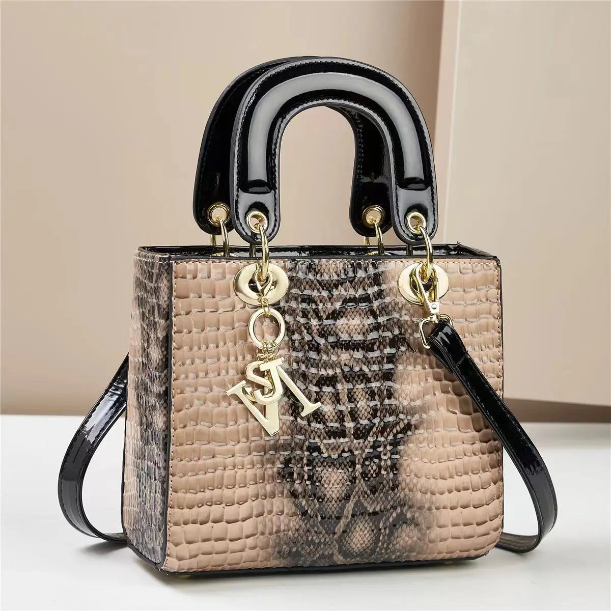 Bolsa Feminina Estilo Balde | Couro Premium - ZAUVELLE