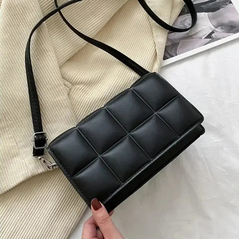 Bolsa Feminina de Grife – Elegância Clássica em Couro Premium - ZAUVELLE