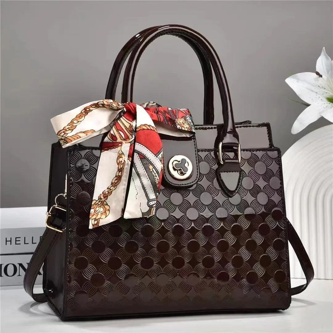 Bolsa Feminina Transversal Grande – Couro Brilhante, Estilo Casual e Moderno - ZAUVELLE
