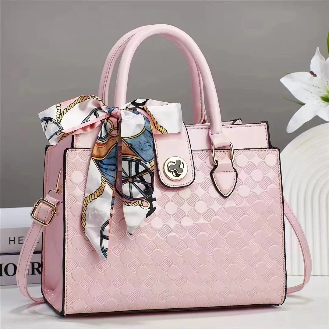 Bolsa Feminina Transversal Grande – Couro Brilhante, Estilo Casual e Moderno - ZAUVELLE