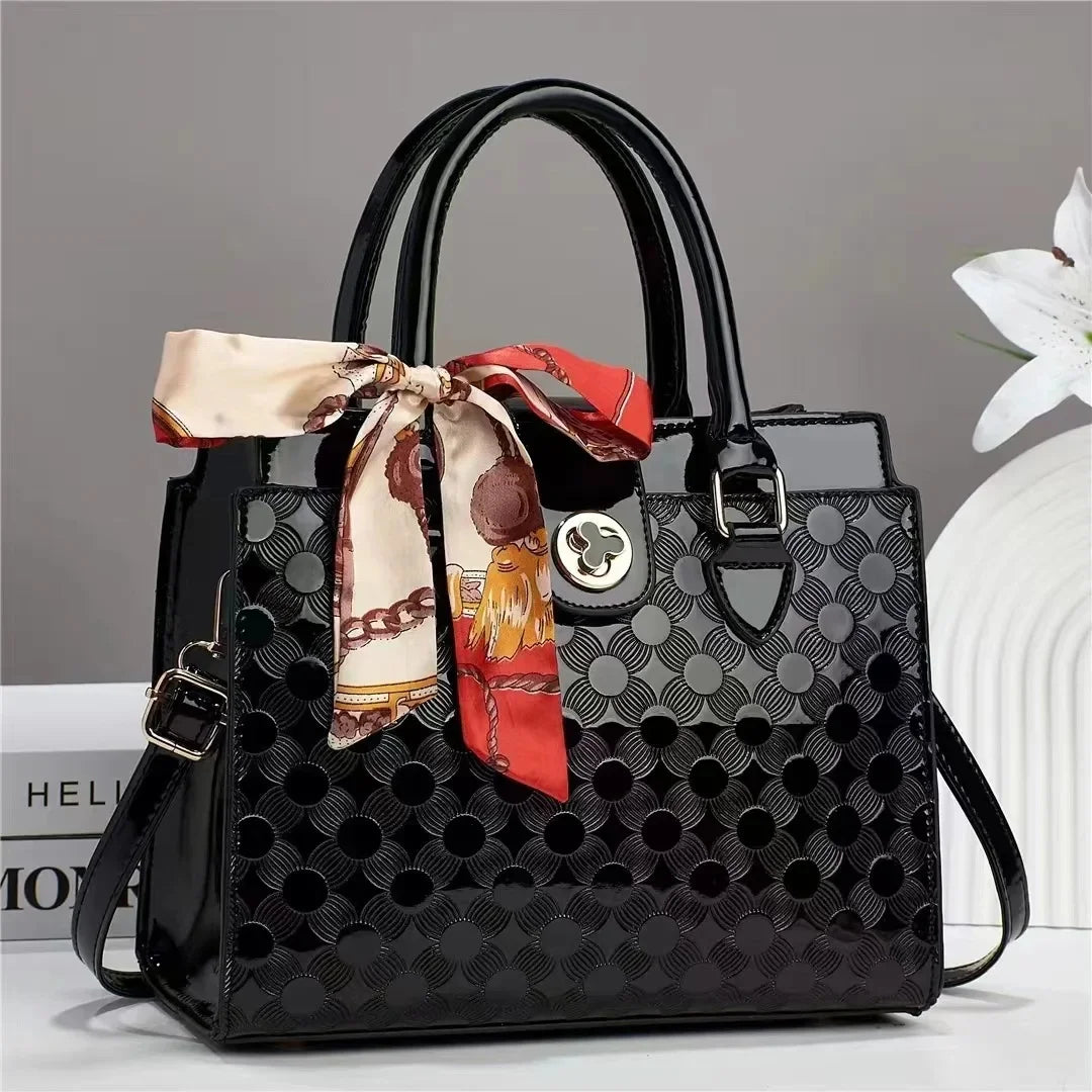 Bolsa Feminina Transversal Grande – Couro Brilhante, Estilo Casual e Moderno - ZAUVELLE