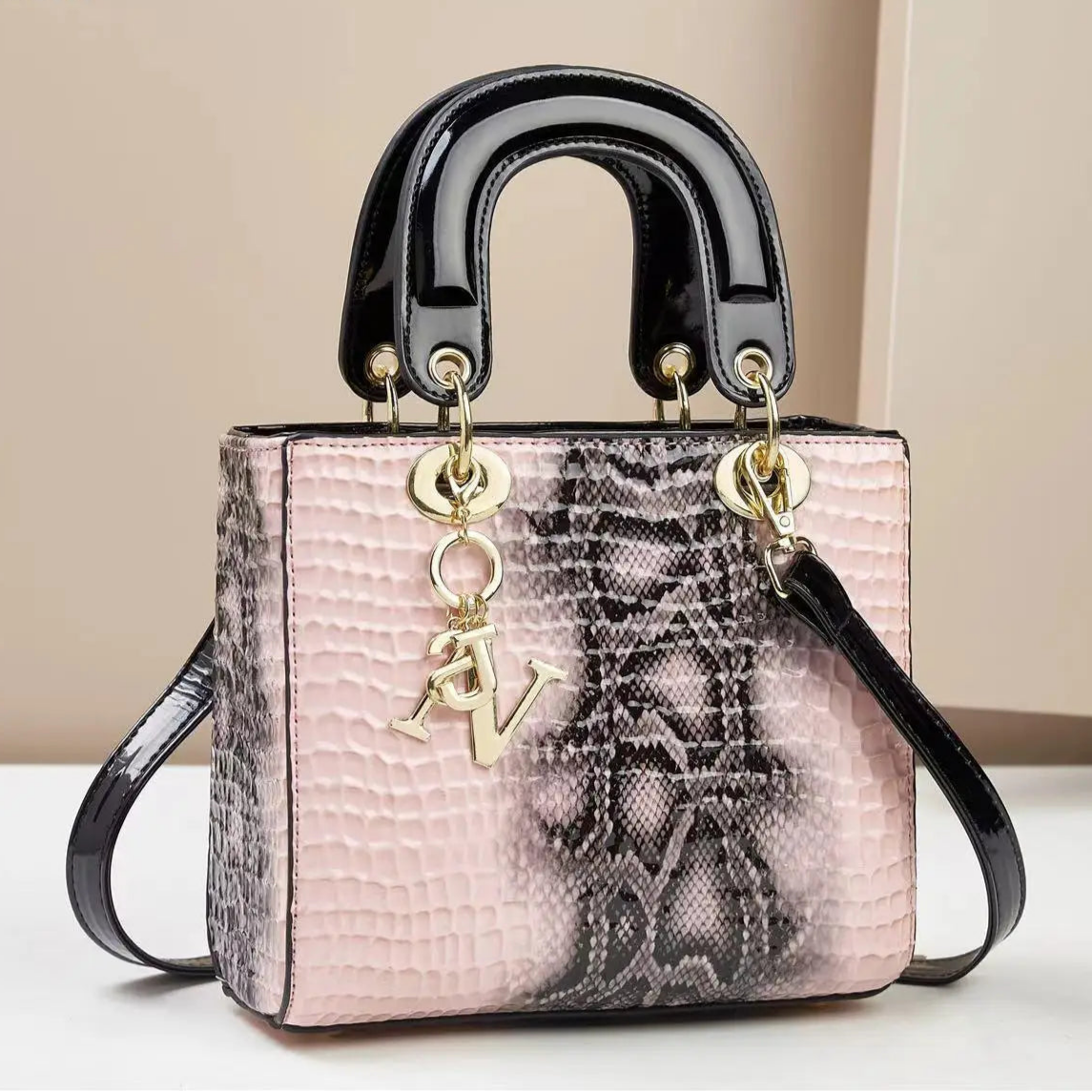 Bolsa Feminina Estilo Balde | Couro Premium - ZAUVELLE