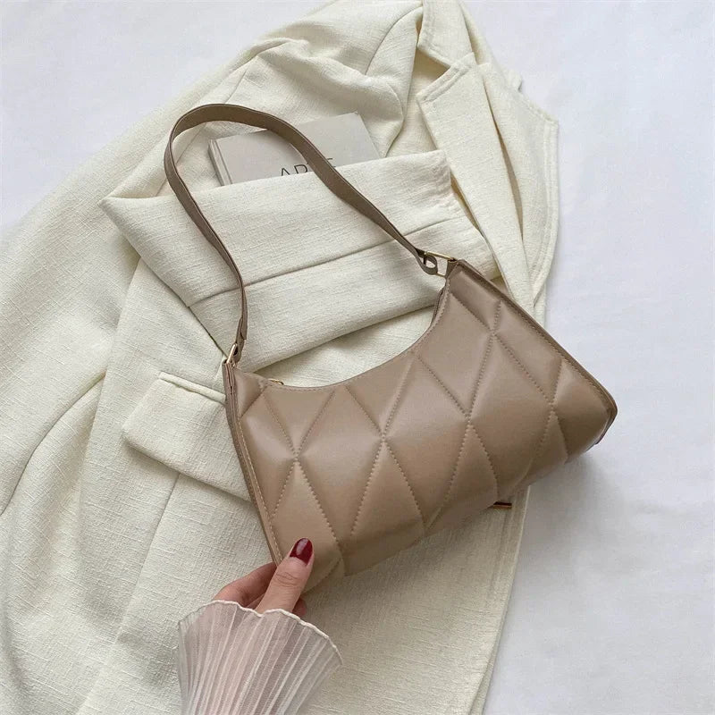Bolsa Feminina Compacta em Couro Premium – Tendência 2025 - ZAUVELLE