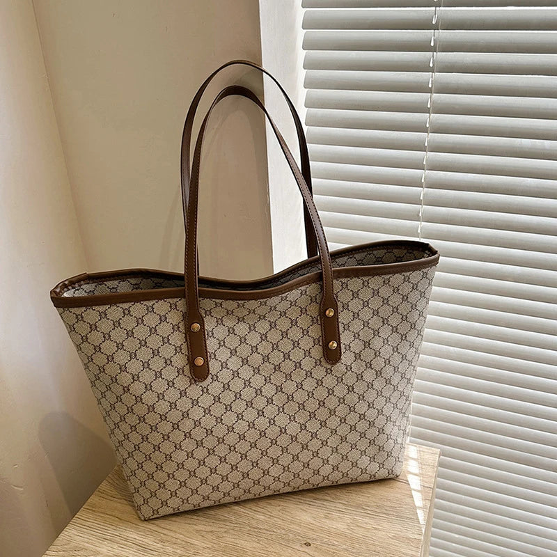 Bolsa Tote Feminina Versátil em Couro Premium - ZAUVELLE
