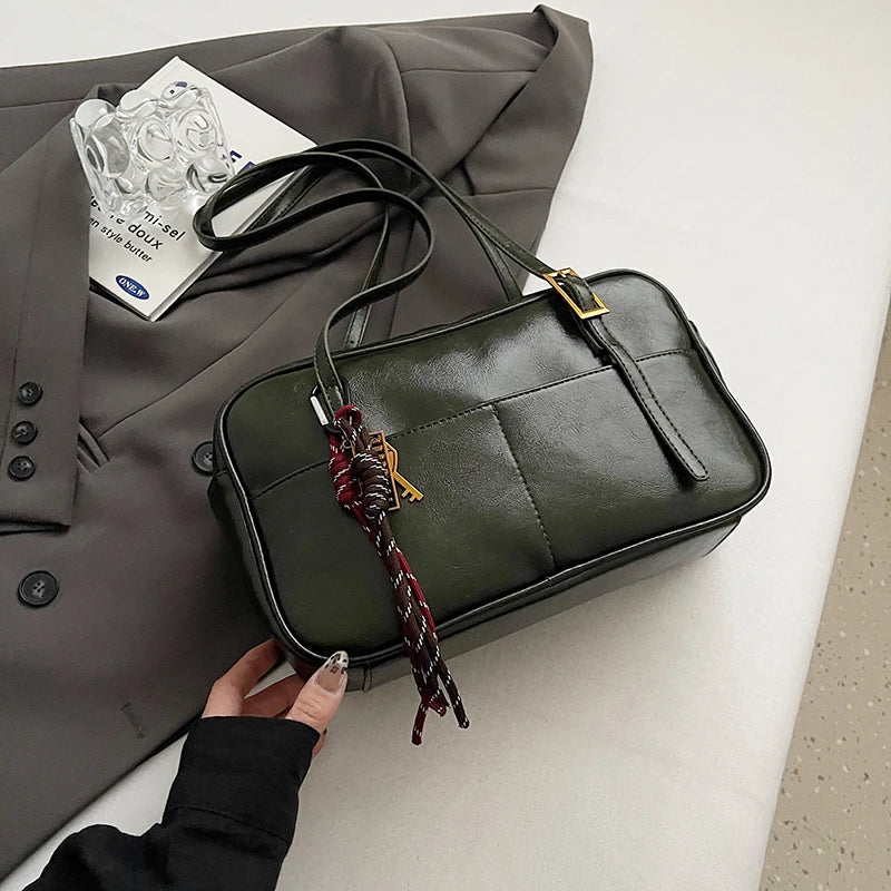 Bolsa de Ombro Feminina Compacta e Elegante - ZAUVELLE