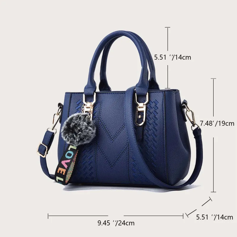 Bolsa Transversal Feminina com Detalhe em Couro e Pompom Estiloso - ZAUVELLE