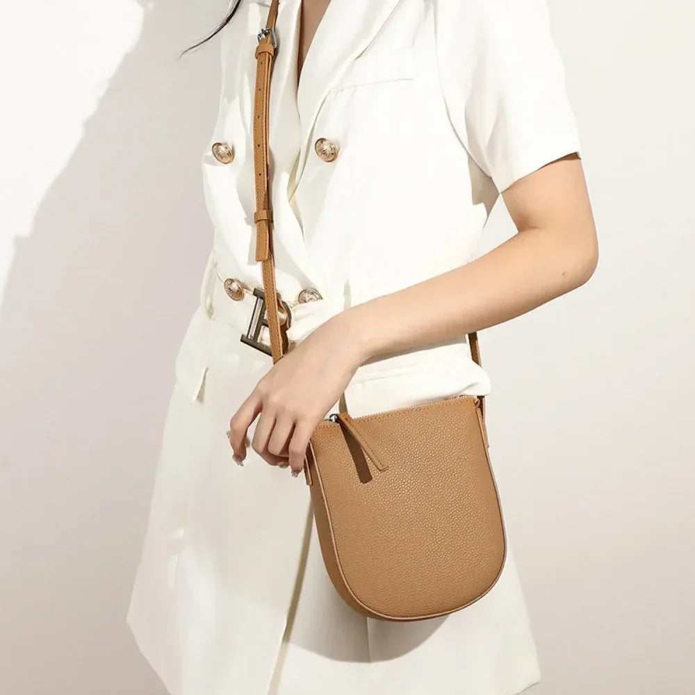 Bolsa Crossbody Feminina em Couro Genuíno - ZAUVELLE