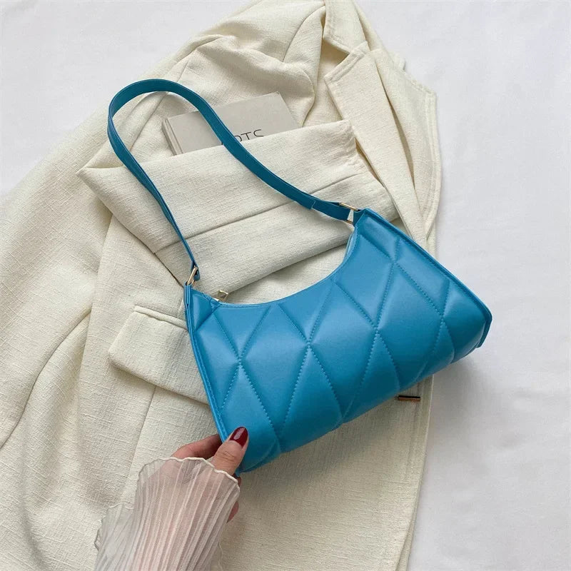 Bolsa Feminina Compacta em Couro Premium – Tendência 2025 - ZAUVELLE