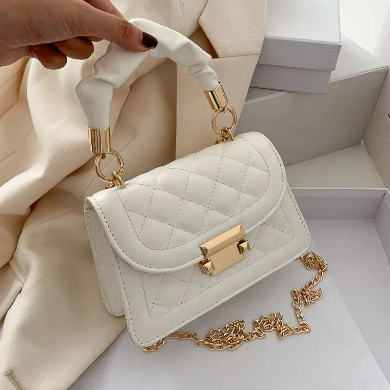 Bolsa Clássica com Corrente Elegante – ZAUVELLE
