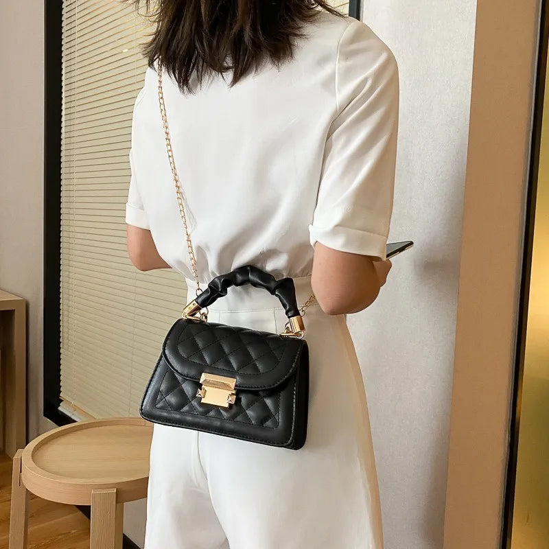 Bolsa Clássica com Corrente Elegante – ZAUVELLE